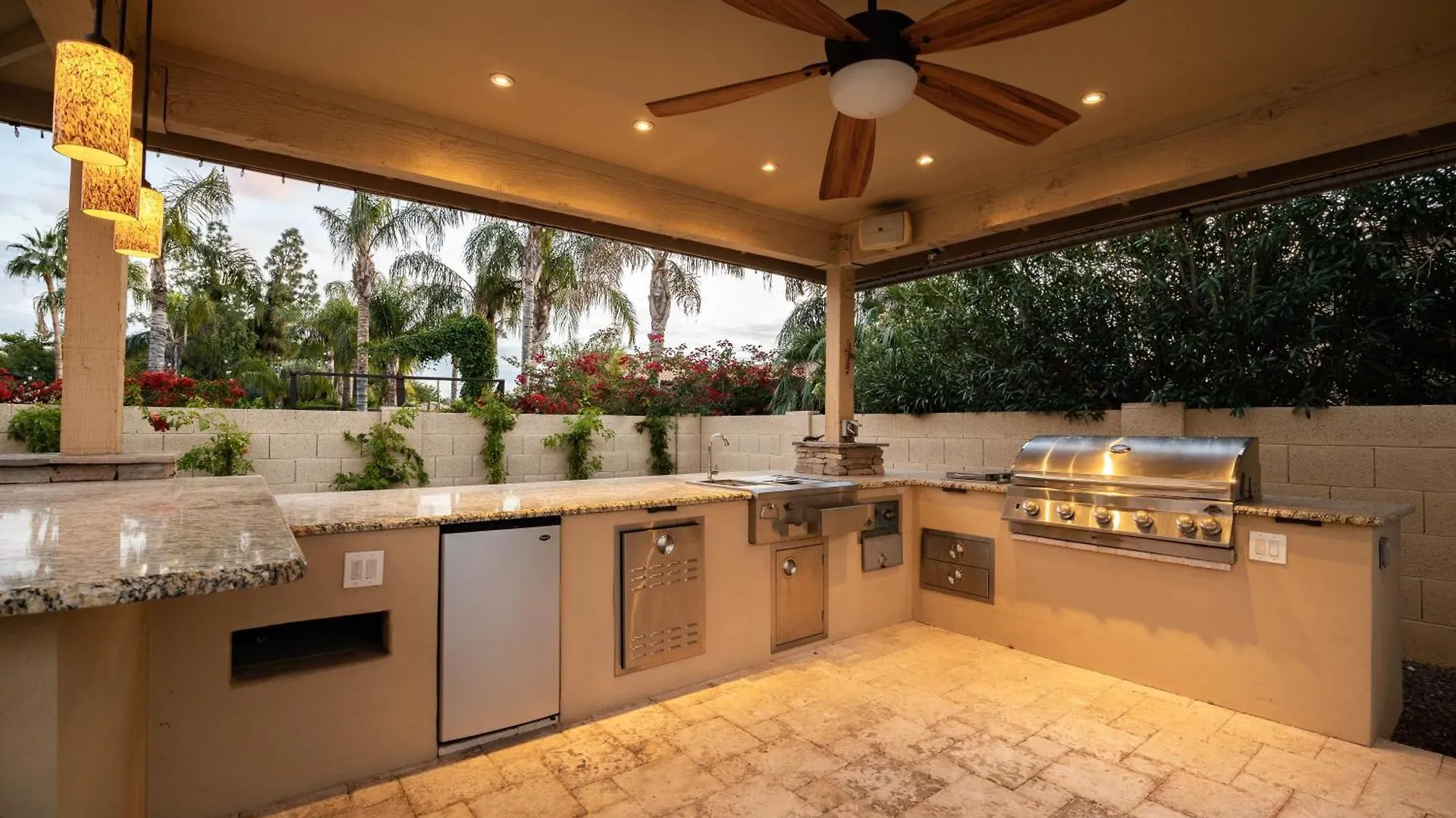 Ferienhaus Arch Views Beautifully Designed Home With Swimming Pool Table And More Phoenix