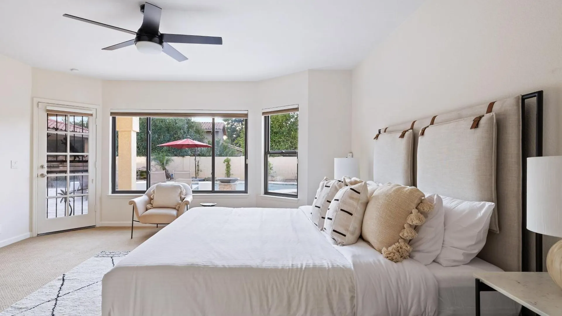 Ferienhaus Arch Views Beautifully Designed Home With Swimming Pool Table And More Phoenix
