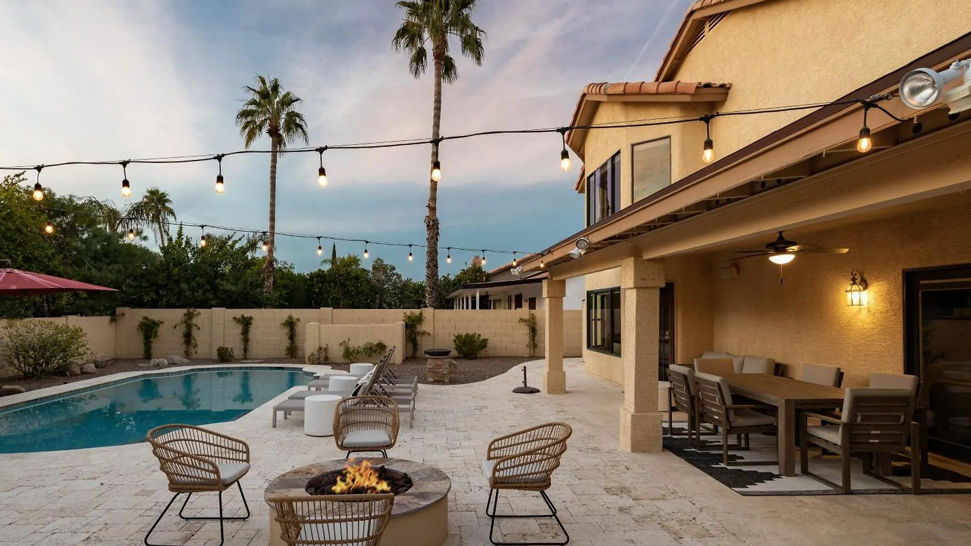 Arch Views Beautifully Designed Home With Swimming Pool Table And More Phoenix 0*,  USA